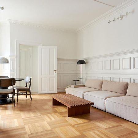 Spacious 3 Bedroom Manor Flat Next To Tivoli 코펜하겐 외부 사진