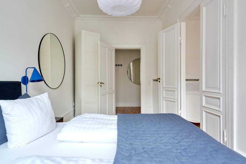 Spacious 3 Bedroom Manor Flat Next To Tivoli 코펜하겐 외부 사진