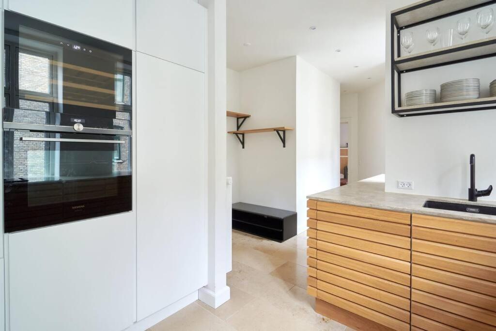 Spacious 3 Bedroom Manor Flat Next To Tivoli 코펜하겐 외부 사진