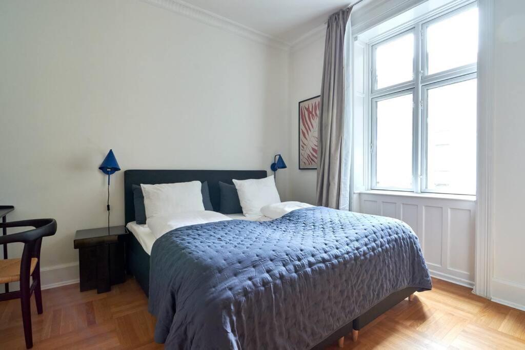 Spacious 3 Bedroom Manor Flat Next To Tivoli 코펜하겐 외부 사진